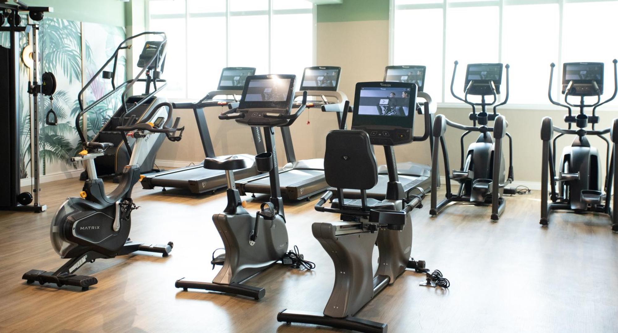 Grand Mercure Rio De Janeiro Copacabana Екстер'єр фото A selection of exercise machines